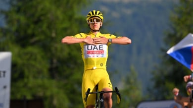 Словенец триумфира в "Тур дьо Франс", пише история