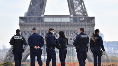 Страх в Париж! Задържаха хора на "Ислямска държава" за готвен атентат