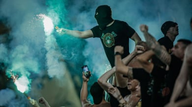 Футболните хулигани в Пловдив разбили главите на жандармеристи СНИМКИ