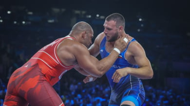 Гигант помага на България, Милов остава в играта за медалите