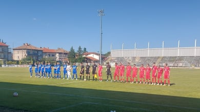 Екшън в ELITBET Трета лига: Симеон Мечев и баща му изгонени