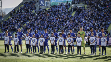 Левски пусна в продажба специални фланелки