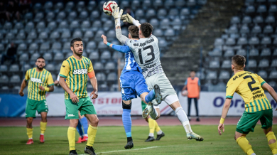 Добруджа запази първото място след труден мач в Русе