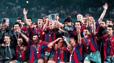 Стоичков печели трофей с Барселона