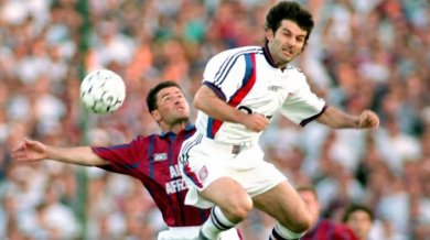 През 1996 г. Емил Костадинов вдига европейска купа