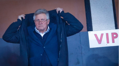 Иван Василев става на 65