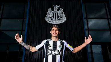 Нюкасъл представи испанец