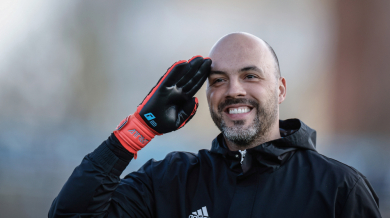 Ники Михайлов става на 37