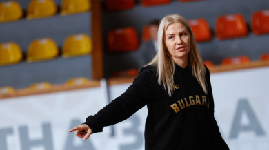 Американка и канадка с български корени ще играят за България