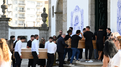 Погребаха Диого Жота и брат му с две църковни церемонии Снимки