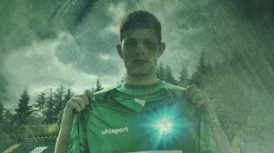 Младок подписа първи професионален договор с Пирин