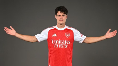 Арсенал представи третата си лятна перла