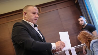 Обрат: Стефан Ботев отказа да махне треньора на щангистите