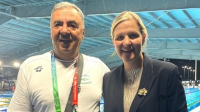 Президентът на МОК пожела успех на българските плувци
