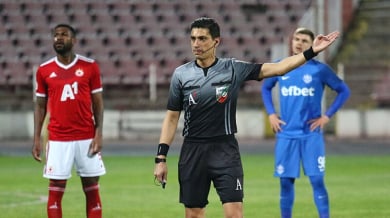 Пародия: БФС го спря от мачове, но получи наряд за Европа