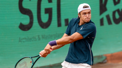 Французин спря Александър Василев на финала