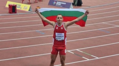 Цветя и чекове за медалистите от Тампере