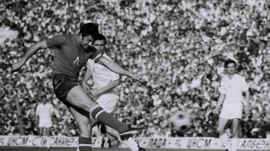 Последният рецитал на Гунди в Европа - рисува с майсторски ходове и технични изпълнения