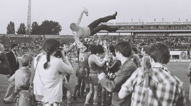 Един "армейски" исполин на 80!