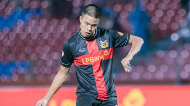 Чунг с националния на Виетнам в Саудитска Арабия