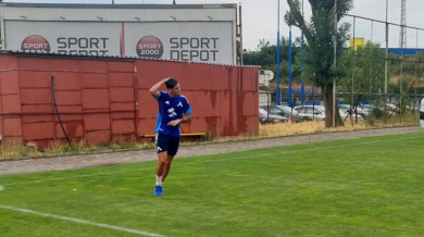 Тренирал с Левски българин подписа в ефир с новия си отбор