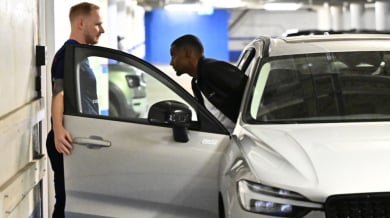 Пълният т*шак с Исак ще го свие на кравай в мутренски багажник