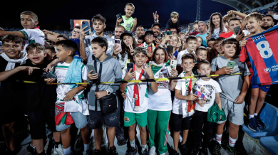 Грях! Надутите испански футболисти причиниха болка на български деца