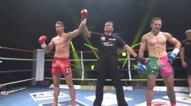 Снайпера от Бургас нарита Краля на бургерите Видео