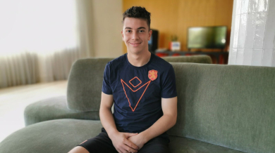 Българският вратар на Жирона пред БЛИЦ Live: Невероятен спомен са мачовете ми с ПСЖ и Ливърпул