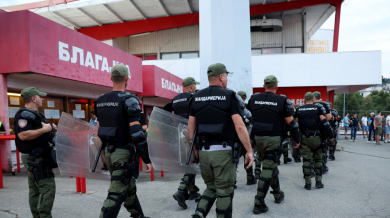 Масов бой на Сърбия – Англия заради обиди към Александър Вучич Видео