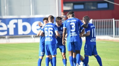 Загуба за един от челниците във Втора лига 