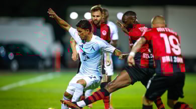 Левски спечели в "Надежда" и поведе в класирането