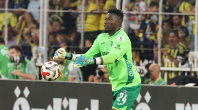 Онана се издъни при дебюта си в Турция Видео