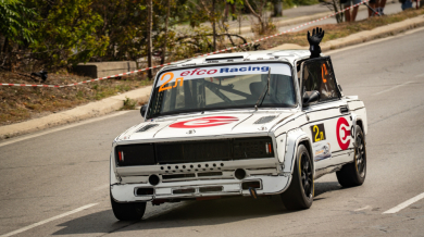 Лади летят с над 200 км/час в София Снимки