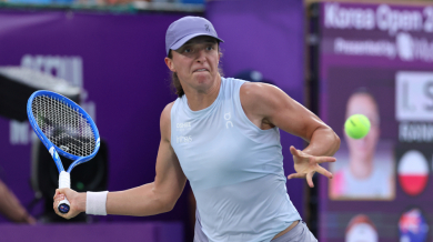 Швьонтек спечели мач за два дни и стигна до финал