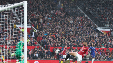 Манчестър Юнайтед ликува под дъжда на "Олд Трафорд" Видео