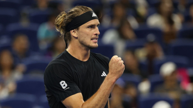 Зверев и Музети продължават в Пекин