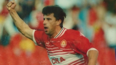 Авторът на най-бързия гол във вечното дерби празнува