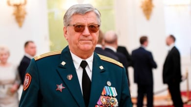 Руски военен: Куп политически идиоти се борят срещу нас