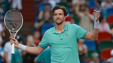 Французин продължава историческото си представяне