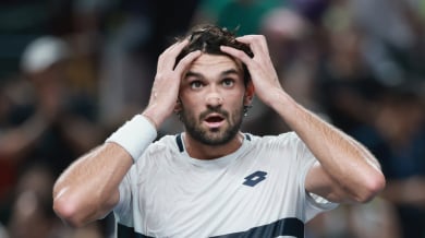 Полет… Сервиз... Съдба... Мачбол!