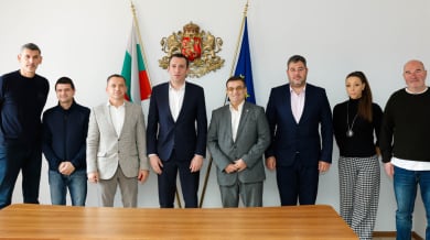 Mинистър Пешев се срещна с представители на ЦСКА