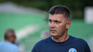 Треньорът на Черноморец хвърли оставка