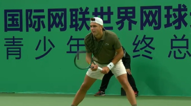 Лош старт за Сашо Василев след пропуснати два мачбола 