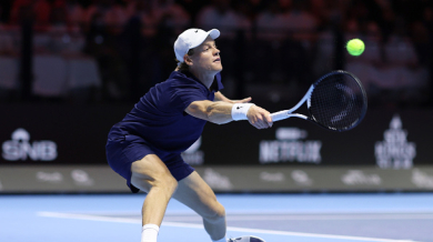 Синер от 2 години без загуба на закрито