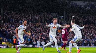 Илия Груев се завърна, Лийдс победи