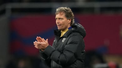 Помощникът на Флик: Нямам представа за стартовия състав