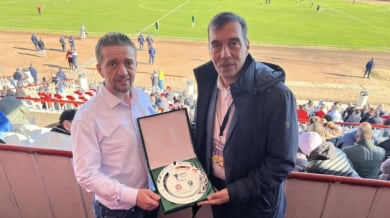 Ангел Петричев става на 52