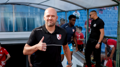 Ясно е кой поема Септември