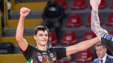 Алекс Николов на върха в Италия